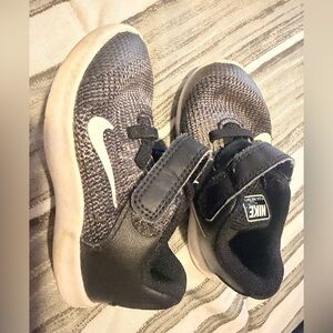 Toddler Nike size 6C
